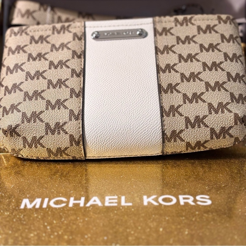 Michael Kors Signature Logo Belt Bag in Optic White and Tan Brown Adjustable New